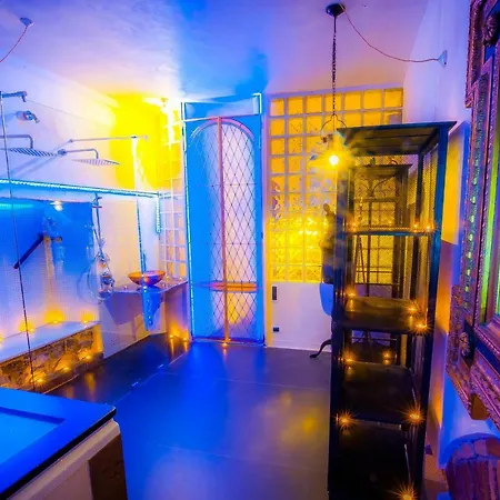 Castello Di Montalbano Bed & Breakfast 3*