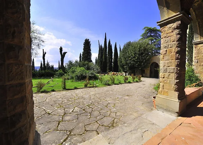 Castello Di Montalbano 3* San Jacopo al Girone